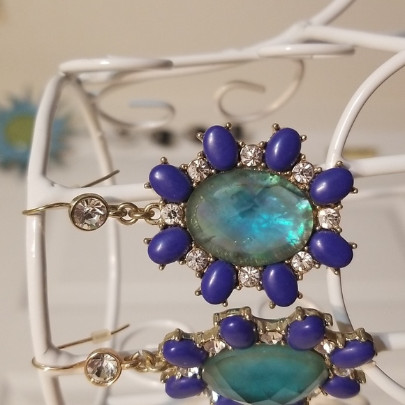 Gorgeous earrings - Picture 4 of 6